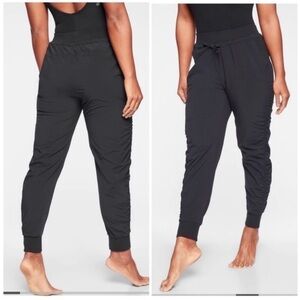 Athleta Attitude Jogger Women's Size 4 Black Active Stretch Comfort w/ Pockets